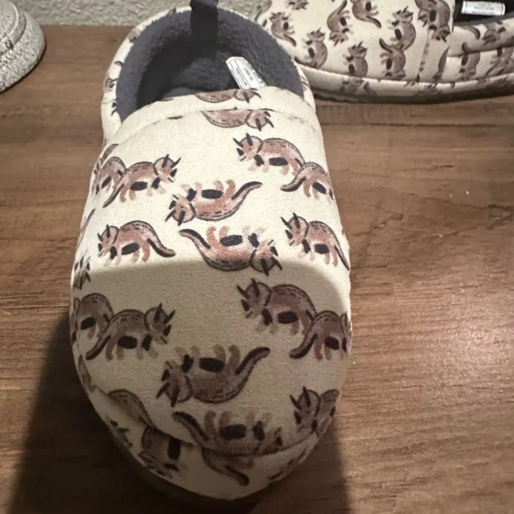 Carter's Boys Dinosaur Theme Slippers Size 9/10